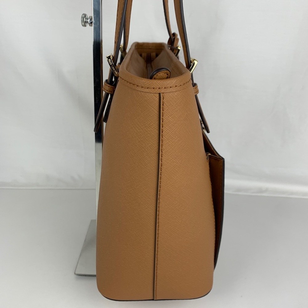 Michael Kors Jet Set Medium Leather Pocket Tote - Picture 6 of 8